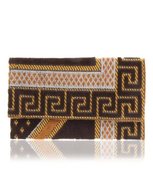Niki Clutches