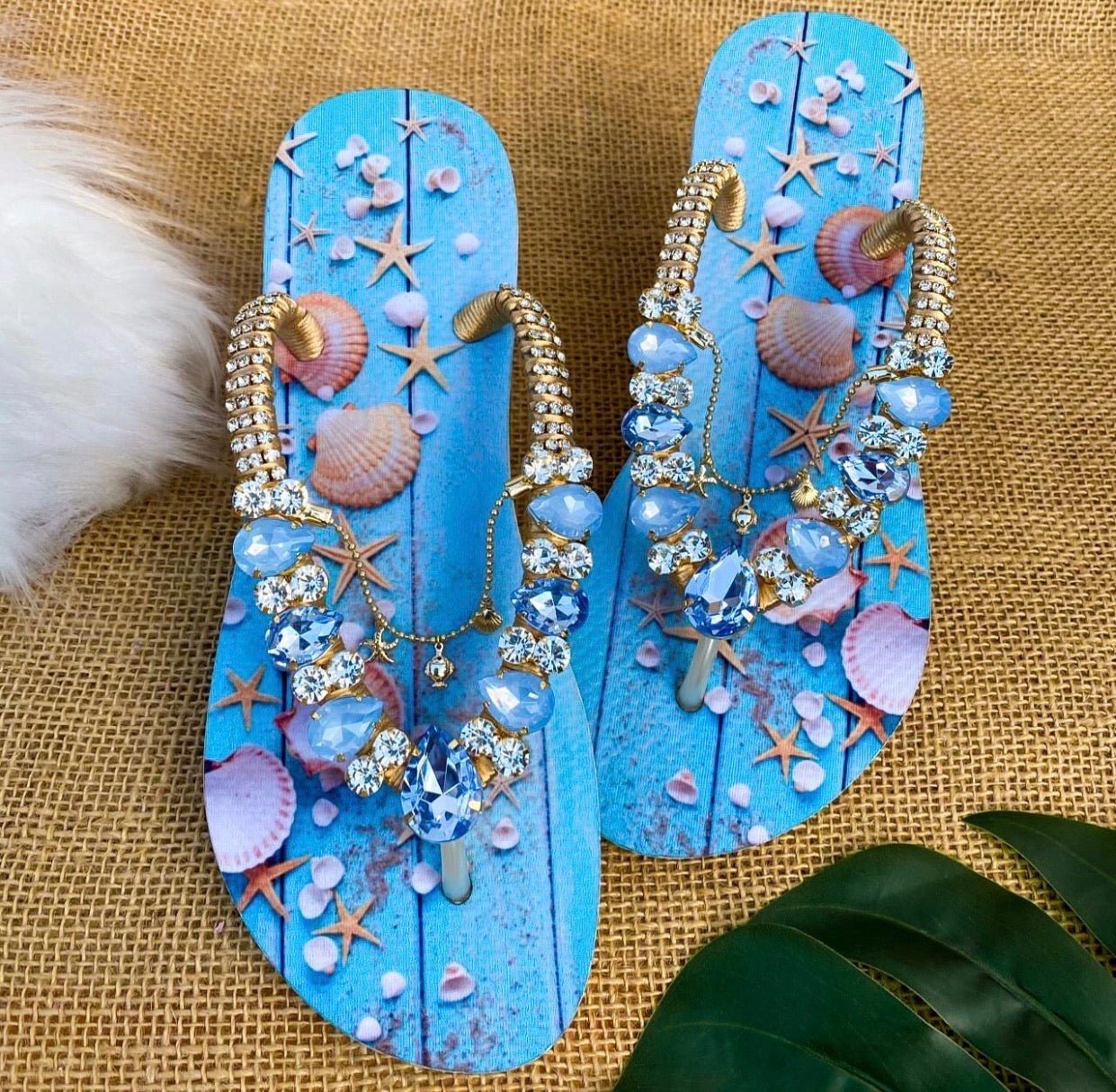 Blue Havianna sea shell with luxury crystals