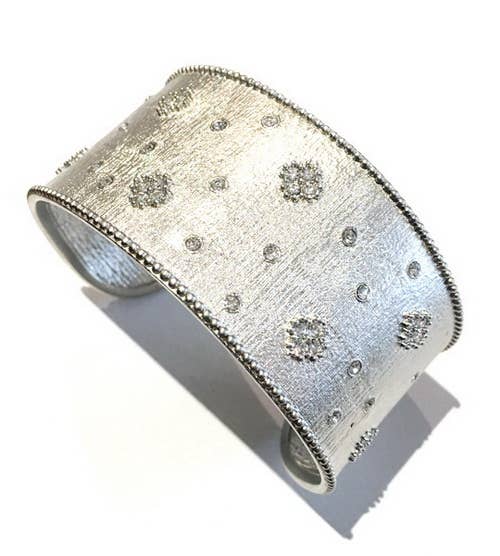 Juliana bangle