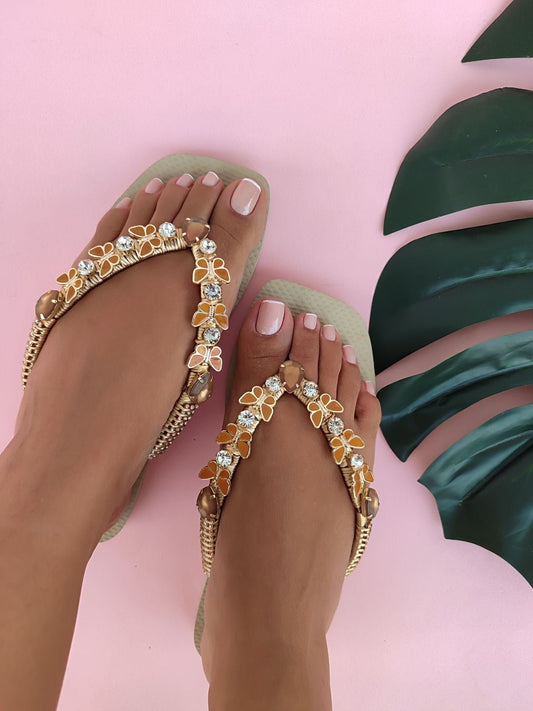 Yianna flip flops