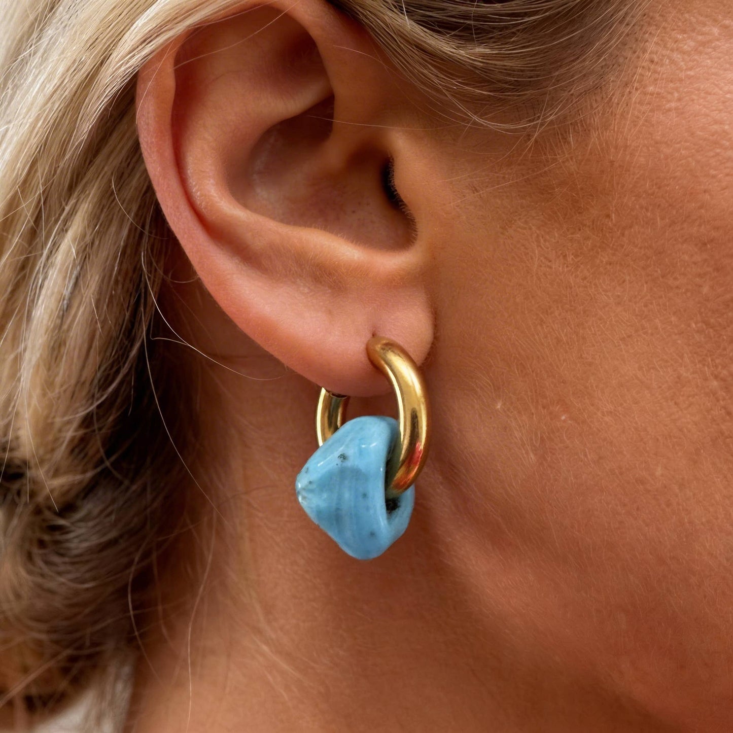 Minimal Hoop Earrings with Turquoise Bead in gold and silver