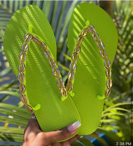 She’ll flip flops