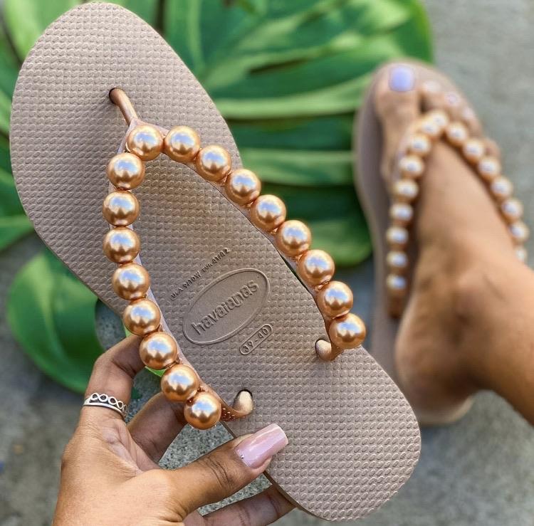 Pearl flip flops on